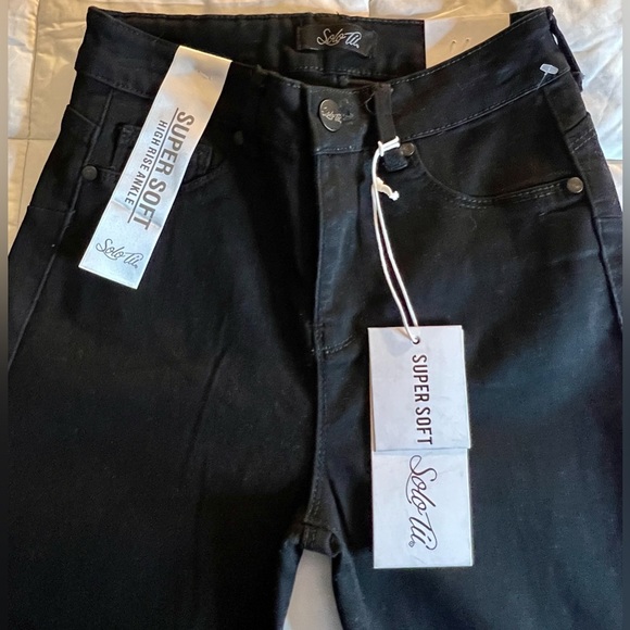 NWT Solo Til black high rise ankle push up jeans. Juniors size 7. Skinny jeans. - Picture 7 of 8
